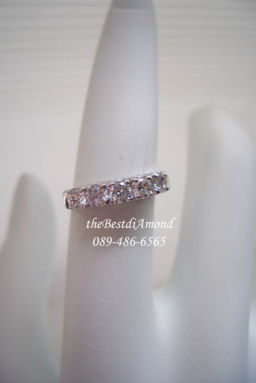 BR964RD+++แหวนแถวหนามเตย 5 เม็ด+++แหวนแถวแบบยอดนิยม ทุกยุคทุกสมัย ฝังแบบหนามเตย เป็นแหวนแถวแบบเรียบๆแต่ดูดี ขนาดเพชร 12 ตัง