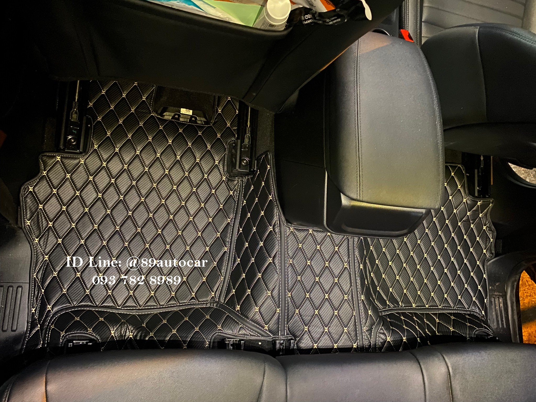 พรมปูพื้นรถยนต์ Ford Everest Next Gen 2022-2023 พรม6D สีดำด้ายทอง ลายเคฟล่า เต็มคัน