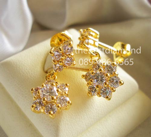 BE812+++ต่างหูเพชร ตุ๊งติ้ง ดอกไม้ 2+++ต่างหู cz สุดสวย น่ารัก เป็นรูปดอกไม้ ตุ้งติ้ง ไม่เวอร์เกินไป หรูหราพอสมควร ดูดีมีระดับ เพชรระยิบระยับเลยค่ะ