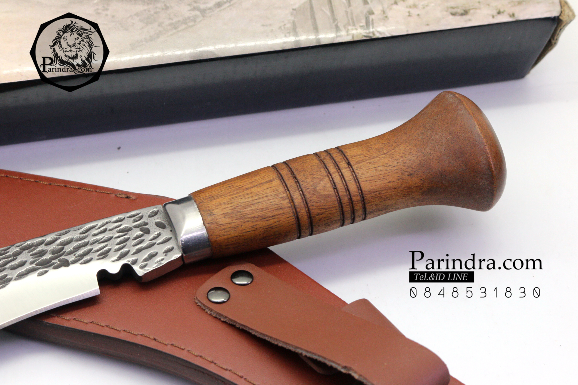 มีดใบตาย มีดเดินป่าทรงกรูข่าลายค้อนตี Kukri ขนาด 14 นิ้ว ด้ามไม้พร้อมปลอกซองหนัง