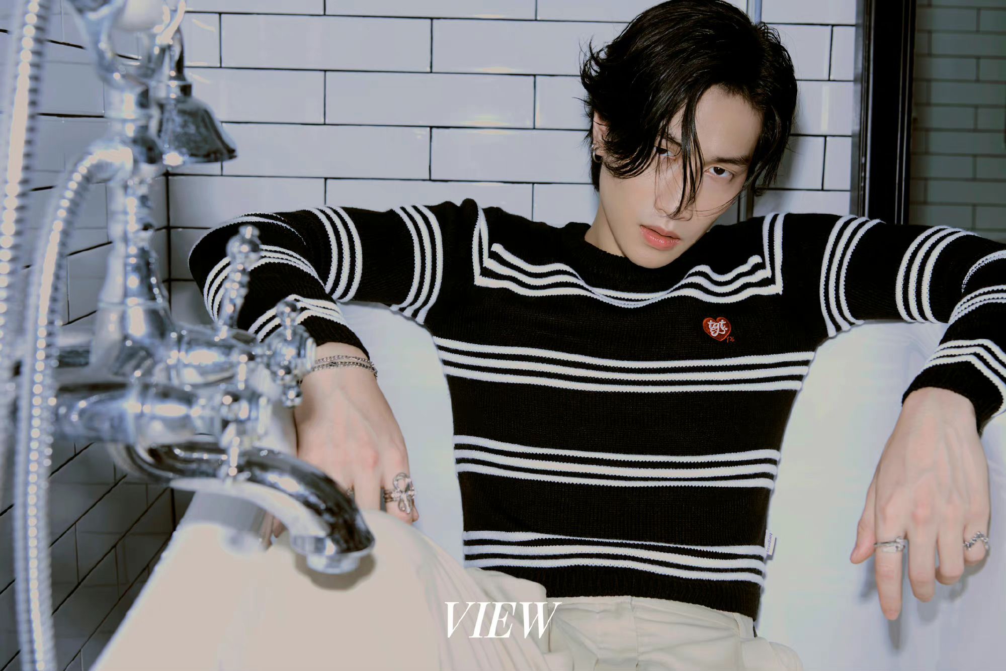 นิตยสาร View ไบเบิ้ลบิว