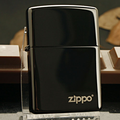 ไฟแช็ค Zippo 24756ZL แท้ ดำสนิทผิวมัน " Zippo Logo Black Ebony Finish " แท้นำเข้า 100%