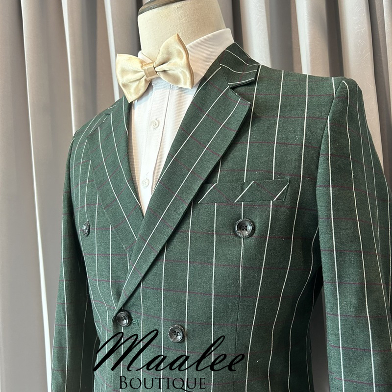 พร้อมเช่า ชุดสูทชาย สีเขียว ลายทางเก๋ๆ (พร้อมเสื้อกั๊ก)