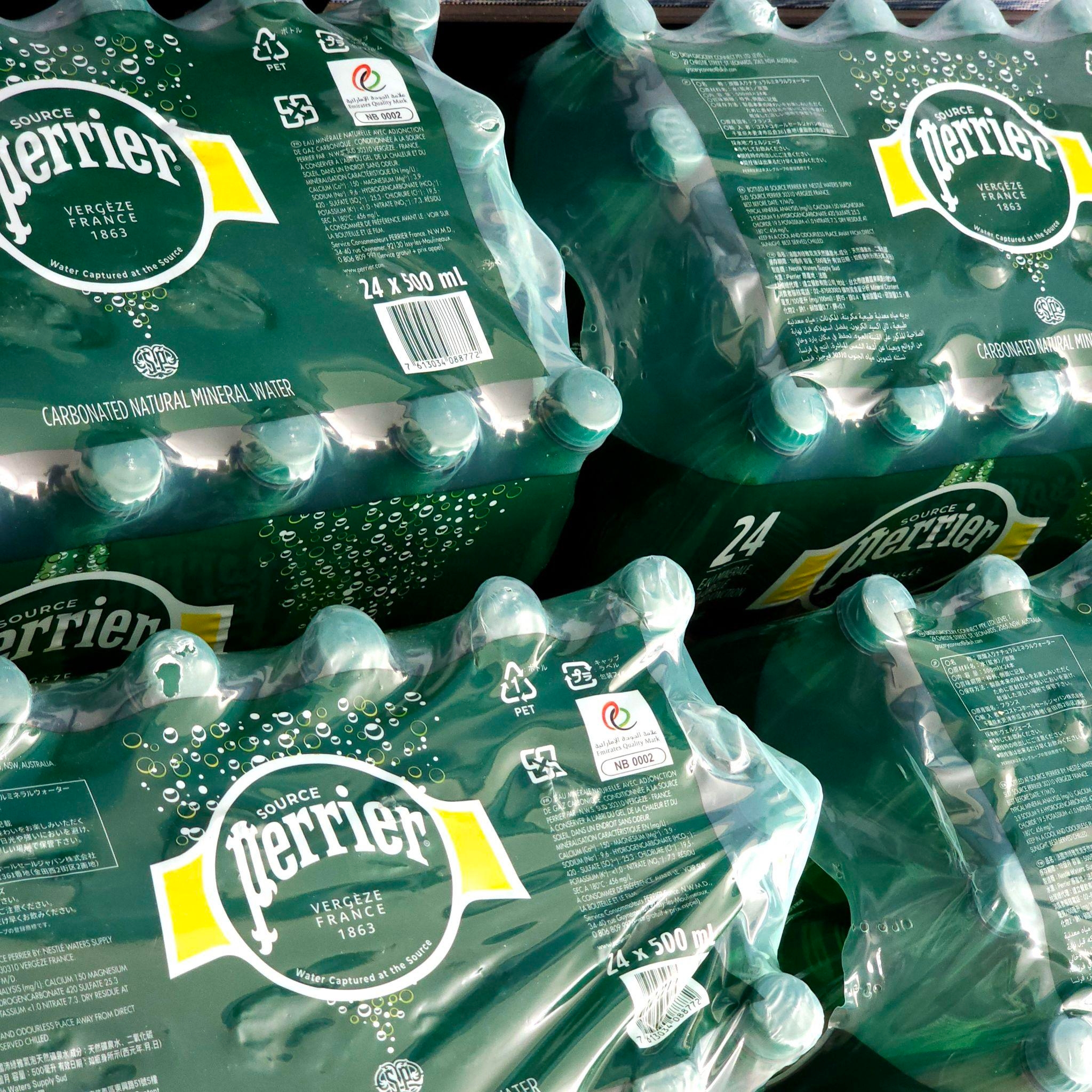 Perrier ขวดขนาด 500 ml. รูปแบบ PET (ยกลัง 24 ขวด)