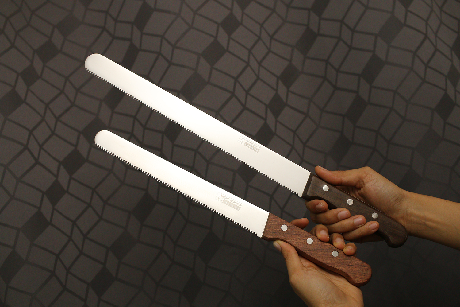 มีดตัดขนมปัง RHINO BRAND No.2372 / 9372 BREAD KNIFE สำหรับการตัดขนมปัง หรืออาหารอื่นๆ คมสุดๆ (ของแท้)