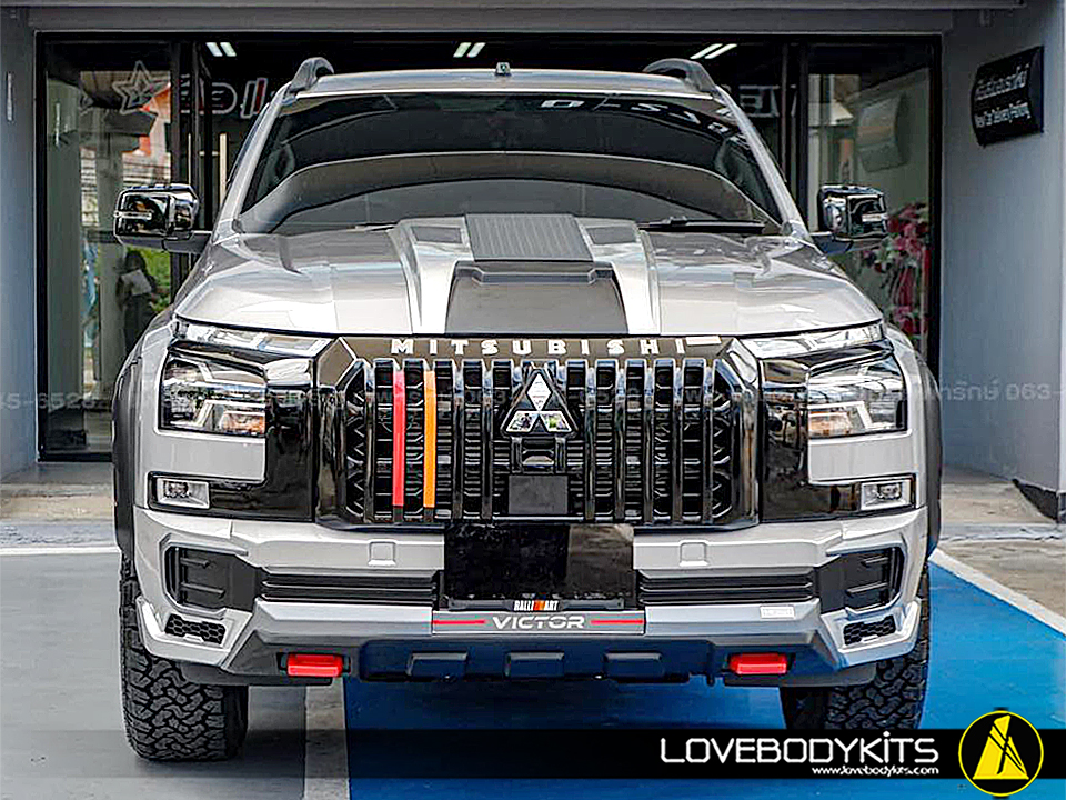 ชุดแต่ง VICTOR :TRITON 2023 ตัวสูง