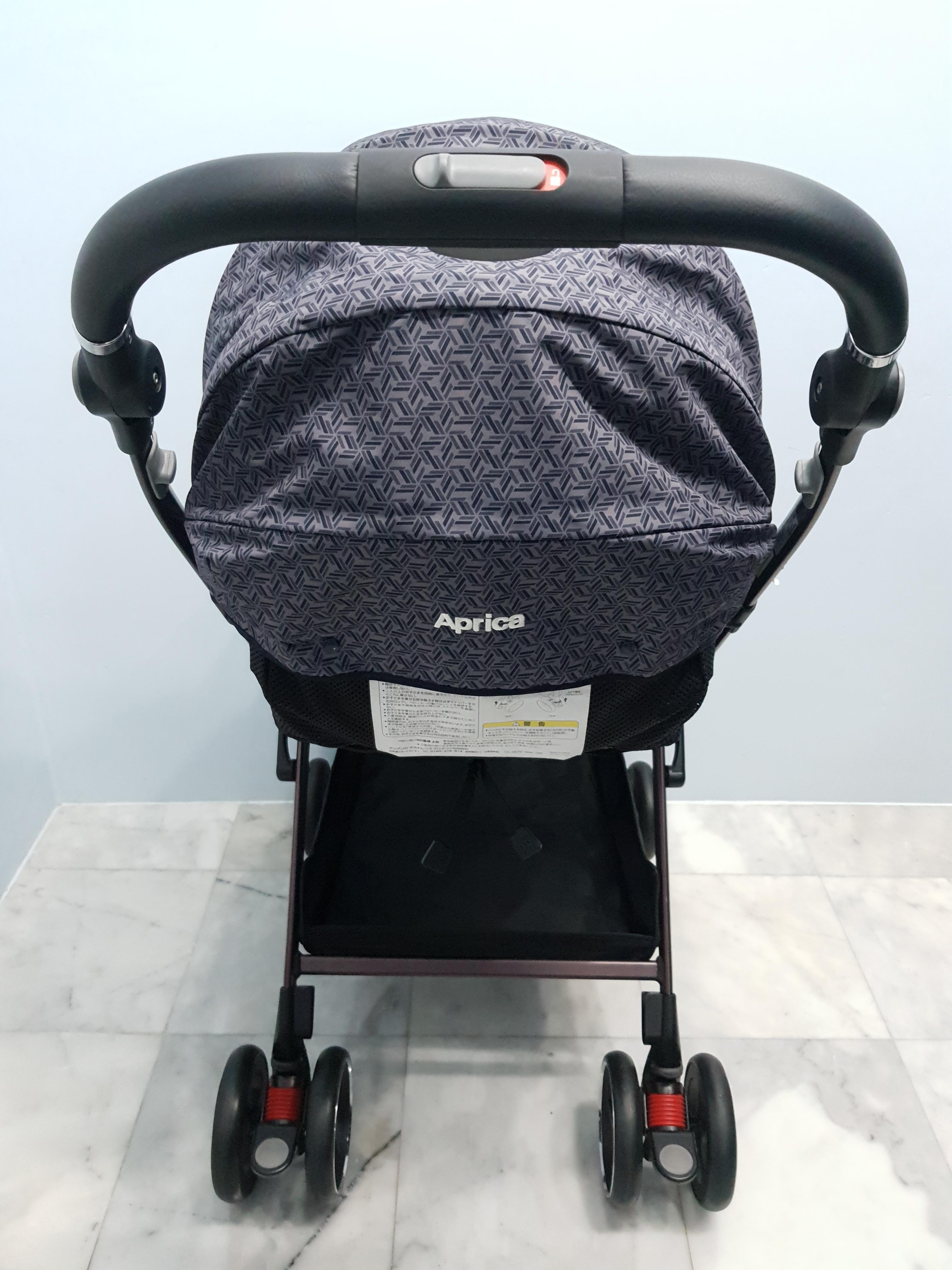Aprica Optia Premium Cushion สีเทา