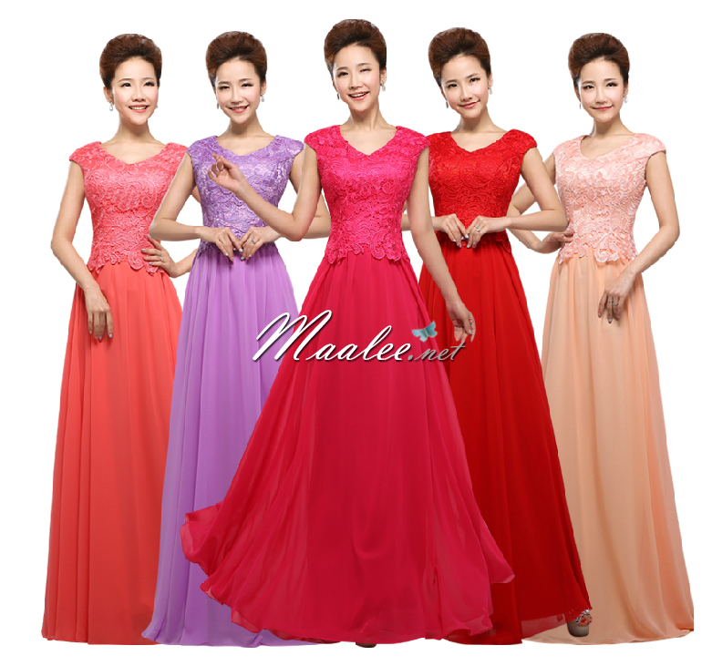 พร้อมเช่า ชุดราตรียาว สีโอรส แต่งลูกไม้ฉลุ กระโปรงผ้าชีฟองพลิ้วสวย