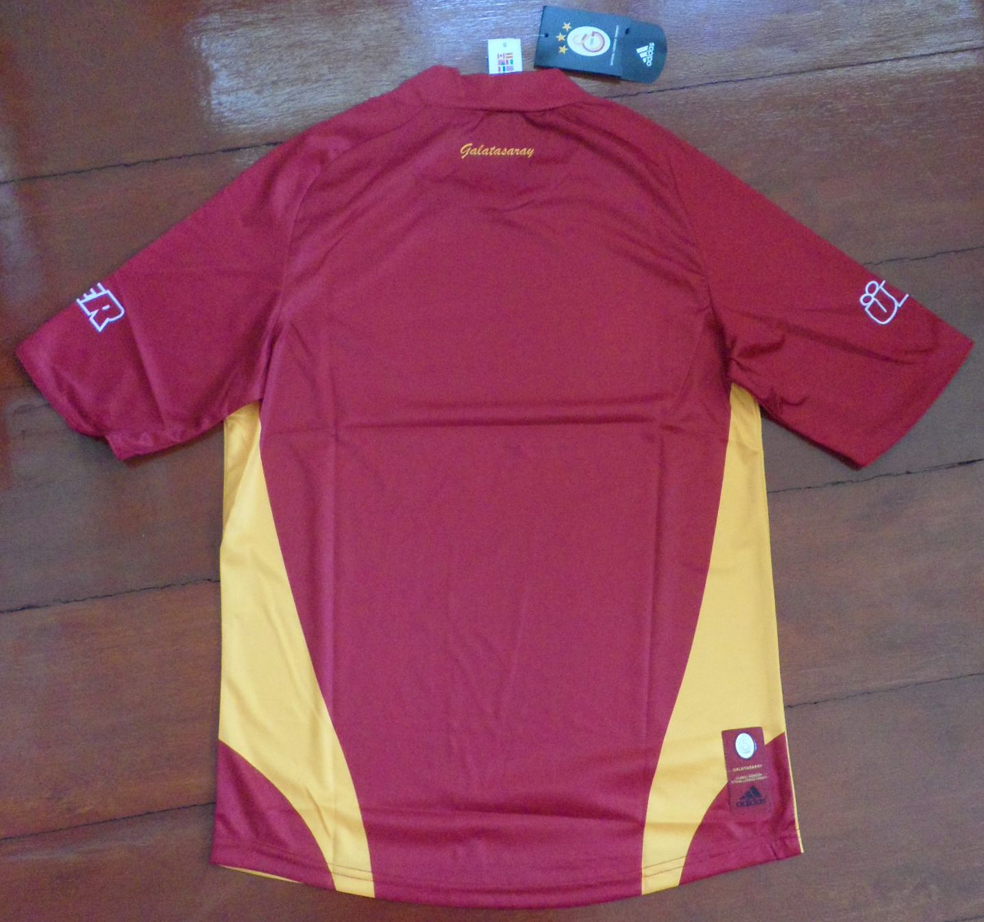 เสื้อฟุตบอล ทีมสโมสรกาลาตาซาราย เอสเค ชุดเหย้า (UCL/UEFA Cup) 2008/09 ใหม่ S-Size / GALATASARAY SK Football Shirt Home Kit (UCL/UEFA Cup) 2008/09 Jersey NEW S-Size