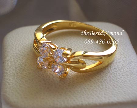 BR050+++แหวนดอกไม้+++เรียบ หรู ดูดี น่ารักมากๆๆ โดดเด่นกับดอกไม้ ใส่แล้วแอบหวานนิดๆๆ มีต่างหูเข้าชุดด้วยนะคะ