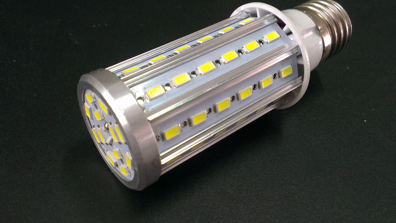 ไฟข้าวโพด 15W/60LED+ซิงค์