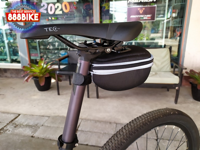 กระเป๋าใต้อาน WOLF Base SADDLE BAGS มีไฟท้าย LED REAR LIGHT