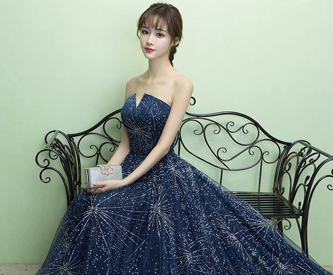 พร้อมเช่า ชุดแฟนซี ชุดราตรี เกาะอก สีNAVY BLUE กลิตเตอร์ทั้งตัว ลายอวกาศ