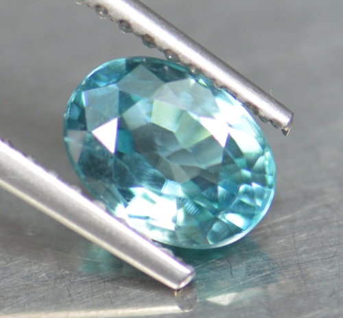 เพทายสีฟ้าน้ำทะเล (Zircon) 1.30 กะรัต (0552)