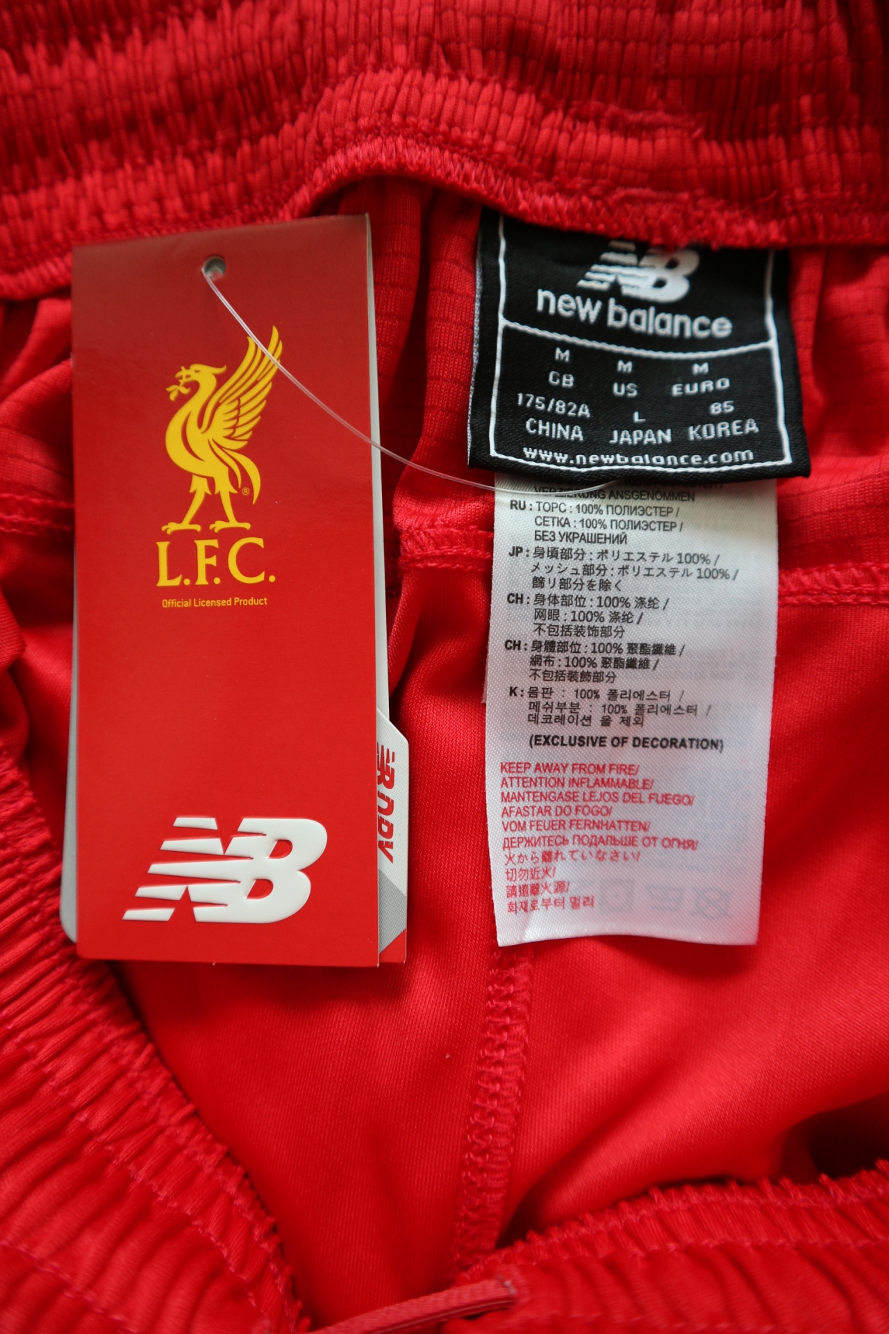 กางเกงฟุตบอล ทีมสโมสรลิเวอร์พูล ชุดเหย้า 2015/16 ใหม่ M-Size / LIVERPOOL Football Shorts Home Kit 2015/16 Jersey NEW M-Size