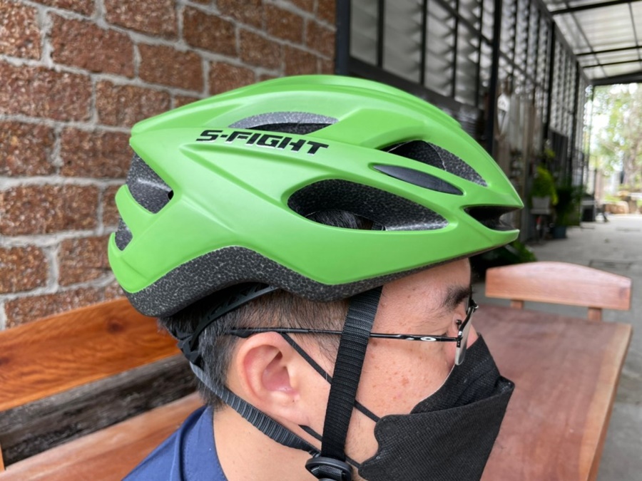 หมวกจักรยาน S-FIGHT รุ่น GH-29 HELMET มีไฟ 3 สเตป ชาร์ง USB รอบศีรษ: 58-62 CM.