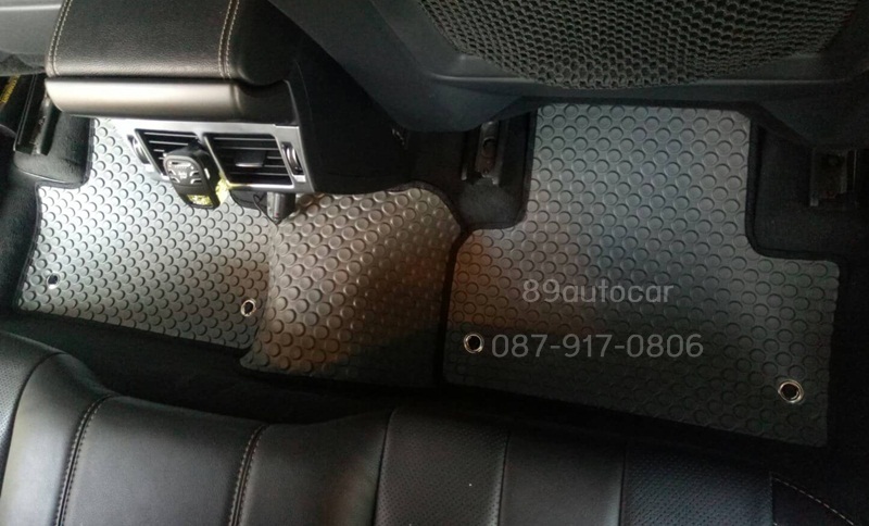 โรงงานพรมรถยนต์ Land Rover Rang Rover Evoque 2013 ลายกระดุมสีเทาขอบดำ