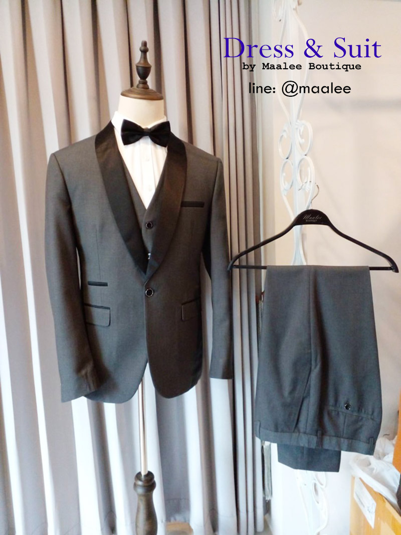 พร้อมเช่า ชุดสูททักซิโด้ สีเทา ปกกล้วย (พร้อมเสื้อกั๊ก) Tuxedo Suit with Shawl Collars