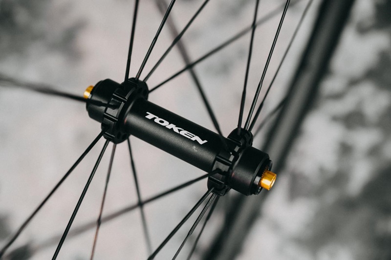 ล้อเสือหมอบคาร์บอน Token C45R Carbon Wheelset RIM BRAKE ขอบสูง 45 mm รองรับ Tubeless โม่รองรับ Shimano / Sram 11speed