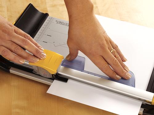 แท่นตัดกระดาษ Fellowes รุ่น Electron A4