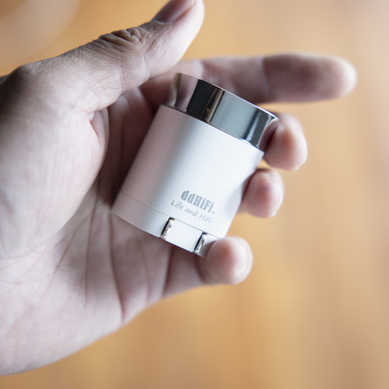 DD JT-P18 หัวชาร์จไว รองรับ PSS 33W, PD 30W จอแสดงกำลังไฟแบบ Realtime ขาพับเก็บได้