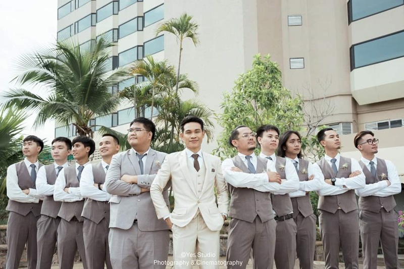 พร้อมเช่า ชุดสูทชาย สีน้ำตาล ทรงเข้ารูป สไตล์เกาหลี พร้อมเสื้อกั๊ก