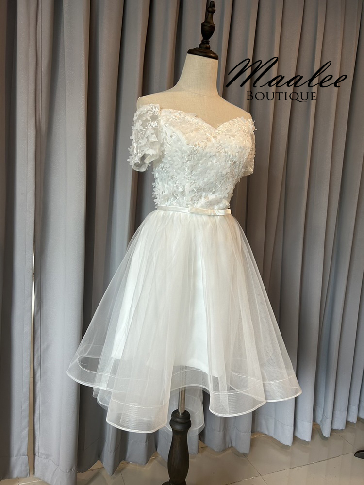 พร้อมเช่า เดรสขาว พรีเวดดิ้ง สวยหวาน กระโปรงตาข่าย ตัวชุดลูกไม้&แต่งโบว์ช่วงเอว (ซิปหลัง)