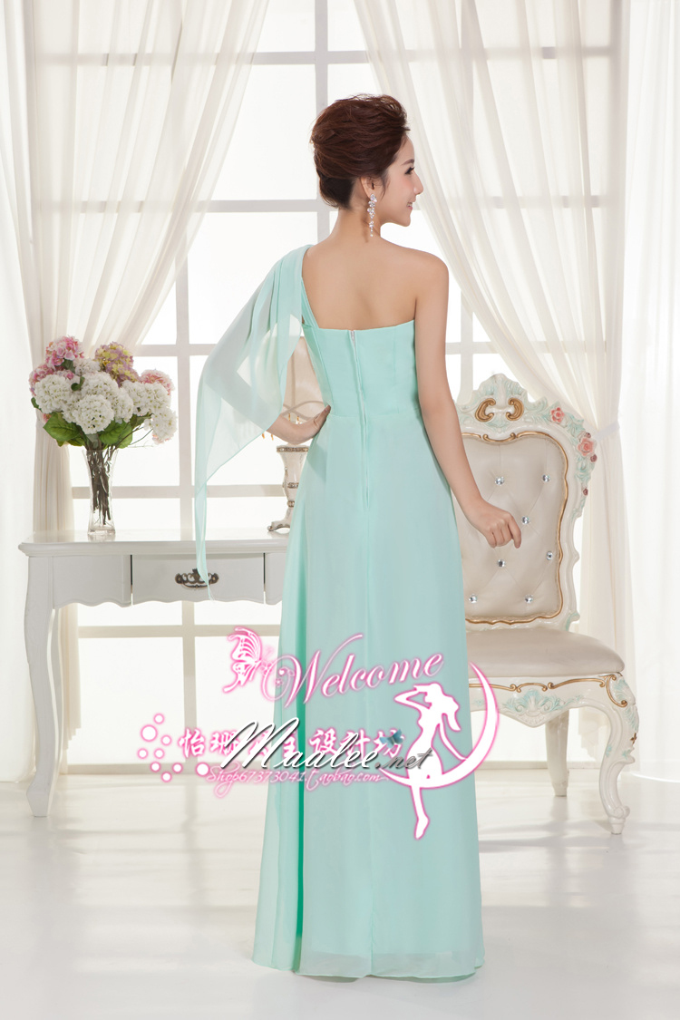 พร้อมเช่า ชุดราตรียาว เกาะอก ไหล่เดียว สีเขียว แอปเปิ้ล (สีเขียวอ่อน) * มี XXXL