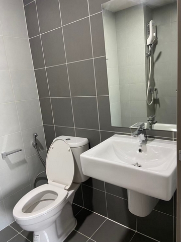 ให้เช่าบีคอนโด พหลโยธิน ตึก A ชั้น5 ห้อง 30 ตรม.เฟอร์ มีเครื่องซักผ้า ใกล้ ม.กรุงเทพ