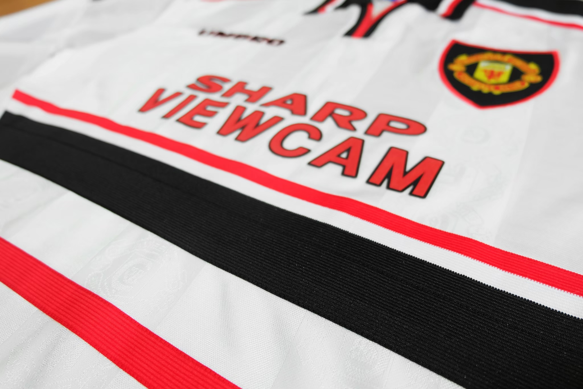 Manchester United 1998/1999 Vintage Jersey เสื้อแมนยูย้อนยุคแขนยาว Sharp Viewcam