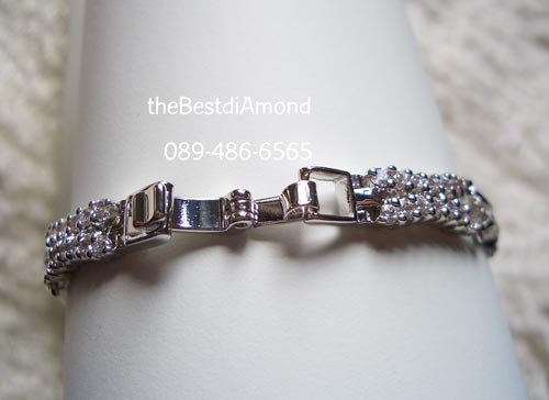 BC013RD===สร้อยข้อมือ X Match=== ดีไซน์สวยมากๆๆ Modern สุดๆ งานสวยมากๆๆ เนี๊ยบสุดๆ เพชรวิ๊งๆเลยค่ะ รับประกันความสวย