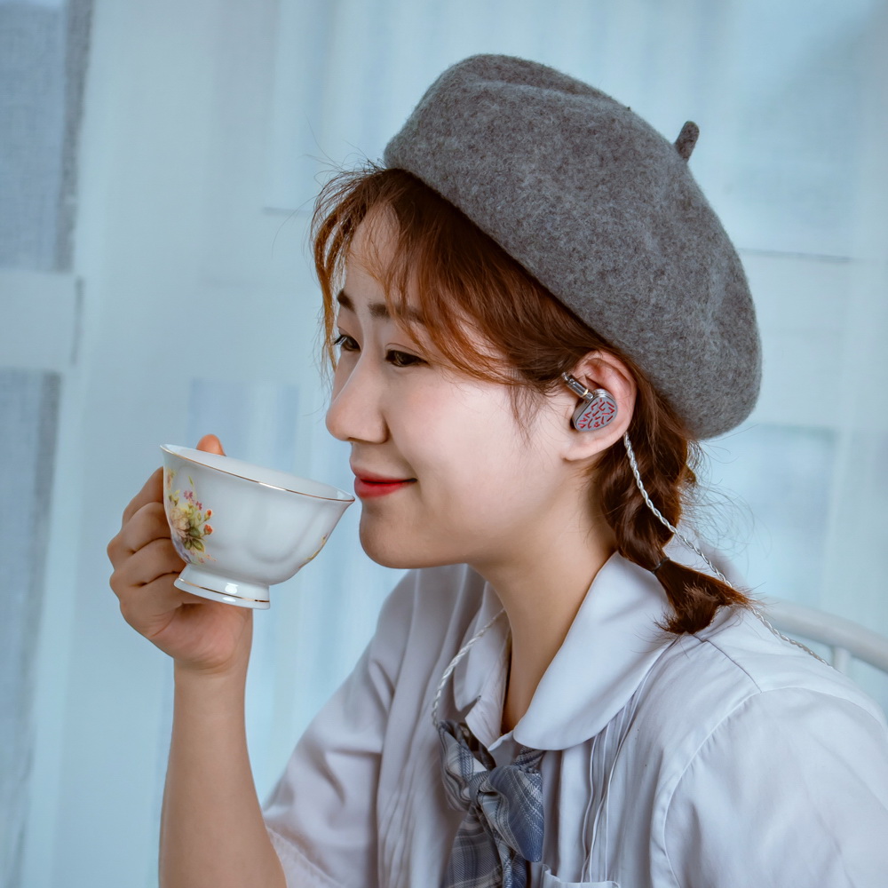 ขาย THHiFi Character หูฟัง 2 ไดรเวอร์ 1BA+1DD ประกันศูนย์ไทย