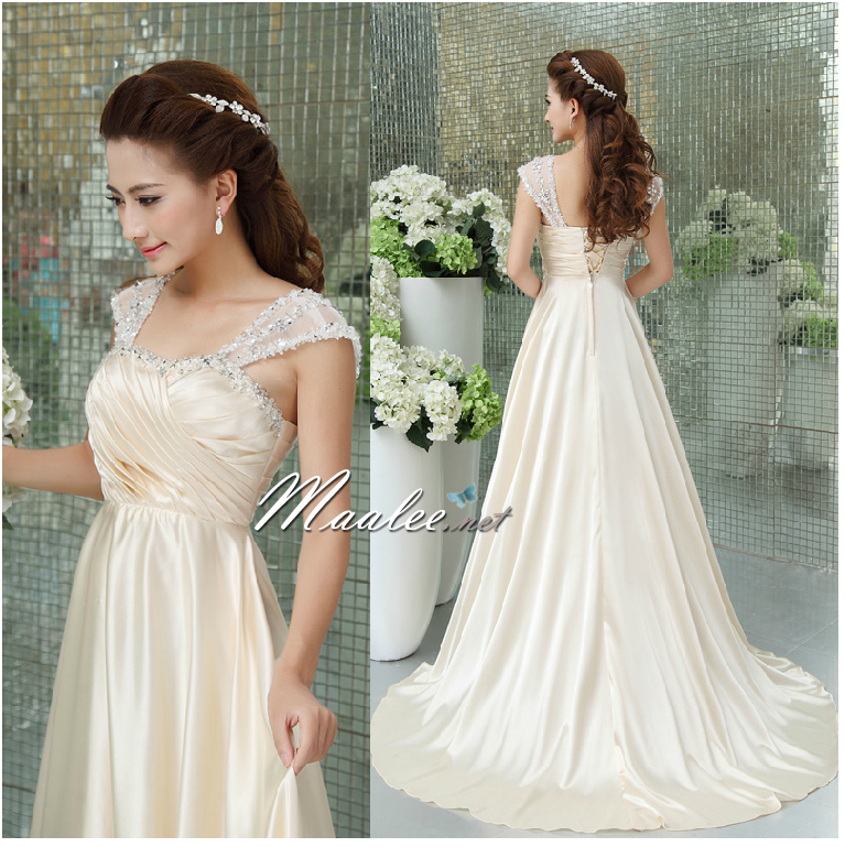 พร้อมเช่า ชุดราตรียาว สีครีม Champagne ผ้าซาตินมันเงา สวยหรู ประดับคริสตัลช่วงบนอกจับจีบ ชายกระโปรงยาว