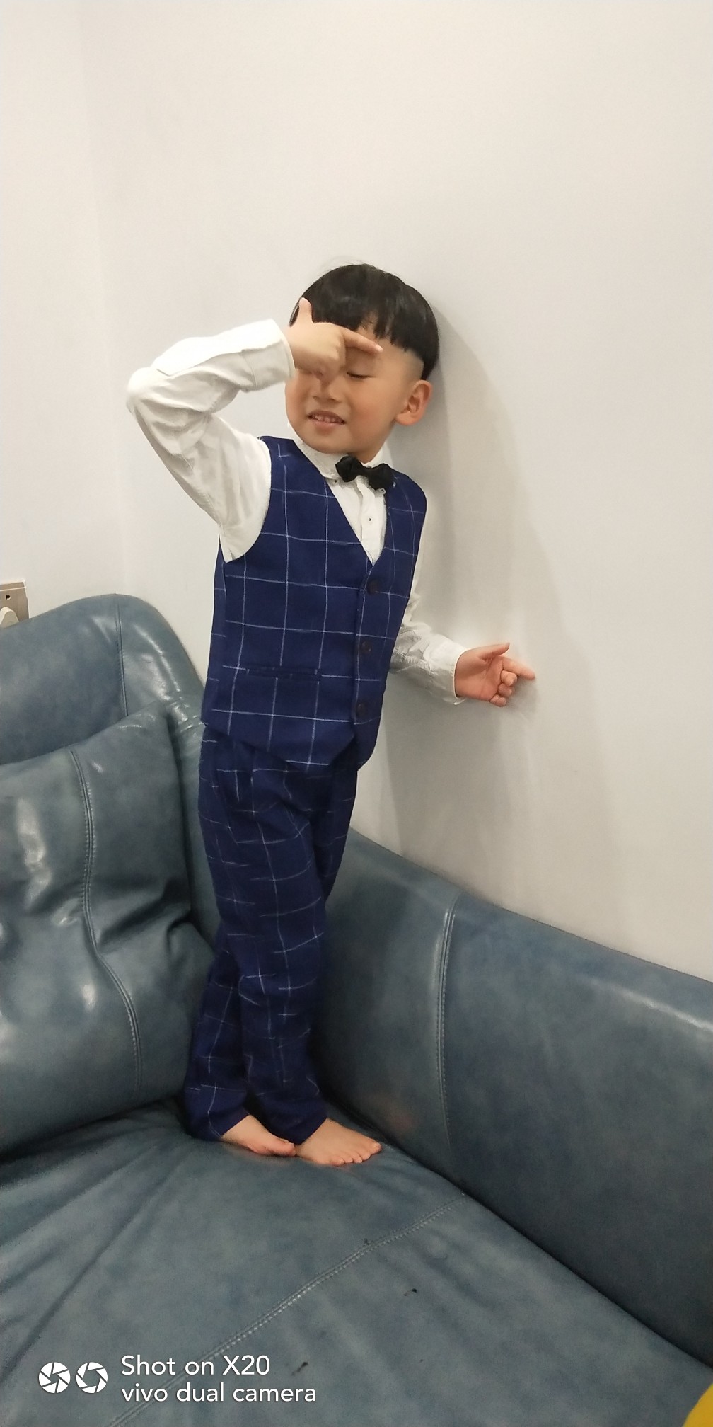 Pre-order ชุดสูทเด็กชาย สีน้ำเงินลายตาราง แบบเท่น่ารัก