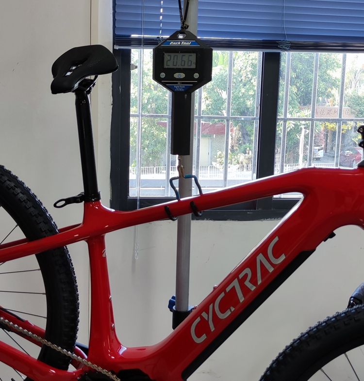จักรยานไฟฟ้า CYCTRAC EM8 เฟรมคาร์บอน มอเตอร์กลาง Bafang, ล้อ 27.5/29er ปี 2025