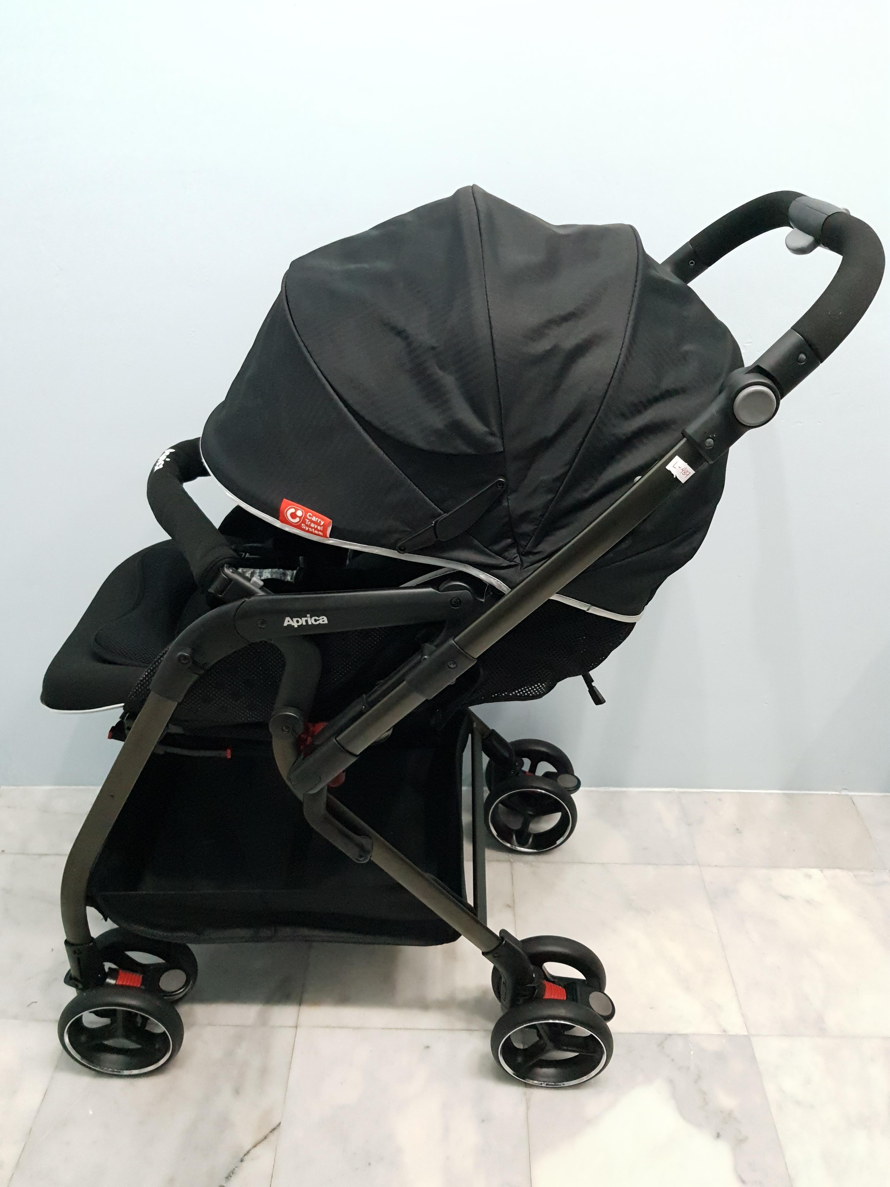 Aprica Optia สีดำ