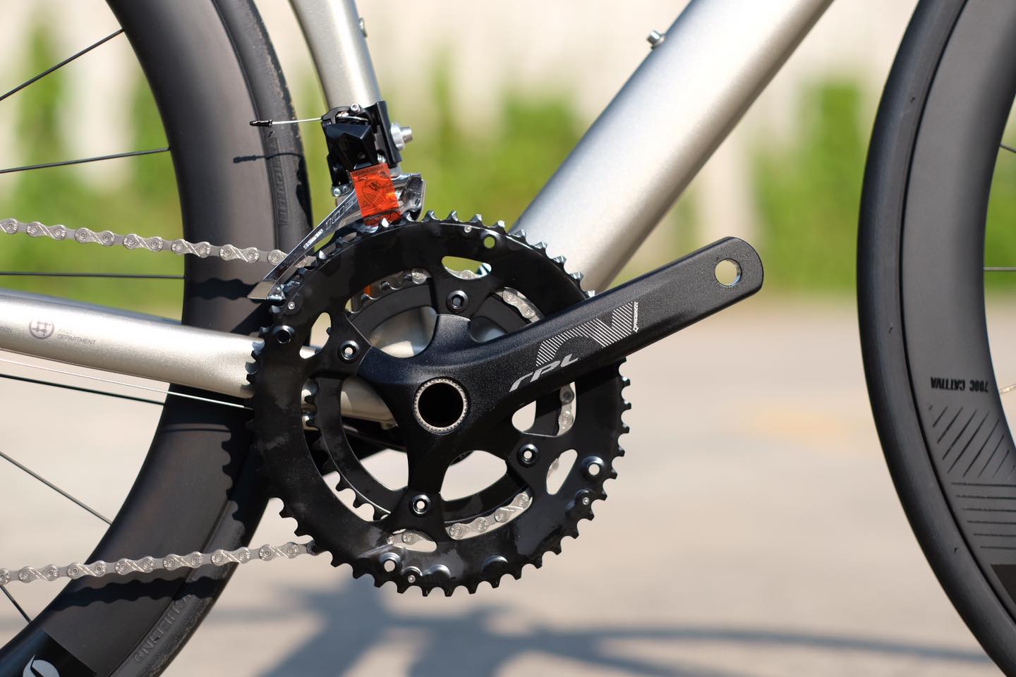 จักรยานเสือหมอบ JAVA SILURO 6 DISC ล้อ/แฮนด์/ตะเกียบ คาร์บอน ชุดขับ Shimano 22 Speed 105 mix Deca (2x11) ได้รับการรองรับมาตรฐาน 𝗨𝗖𝗜