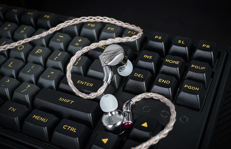 FiiO LC-RE Pro 2022 สายอัพเกรดหูฟังแบบ tri-metallic สามธาตุ ประกันศูนย์ไทย