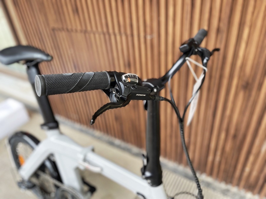 Fiido D11 Folding E-bike 2025 – 250W Electric Bike | 417.6Wh Battery | Hydraulic Disc Brakes | 7-Speed Shimano