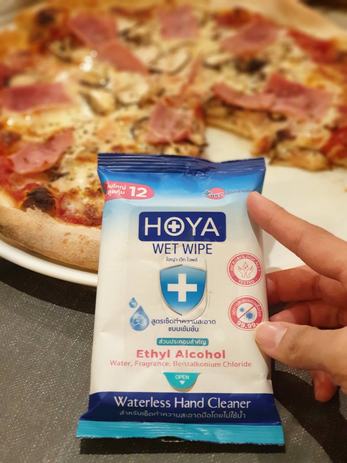 ทิชชู่เปียก โฮญ่า เว็ท ไวพส์ สูตรแอลกอฮล์ 75% 1 ห่อ 12 แผ่น