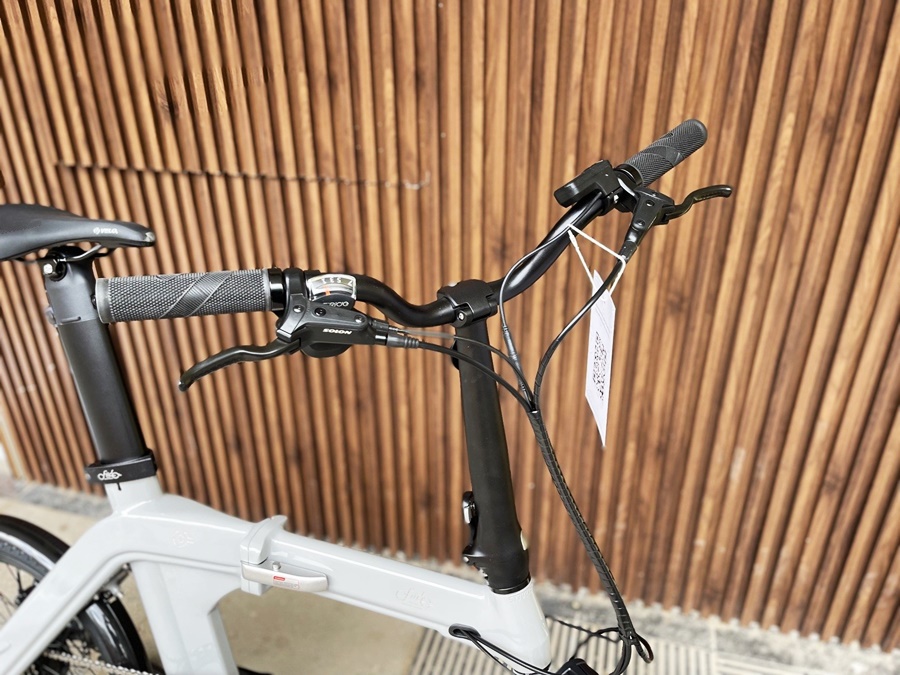 Fiido D11 Folding E-bike 2025 – 250W Electric Bike | 417.6Wh Battery | Hydraulic Disc Brakes | 7-Speed Shimano