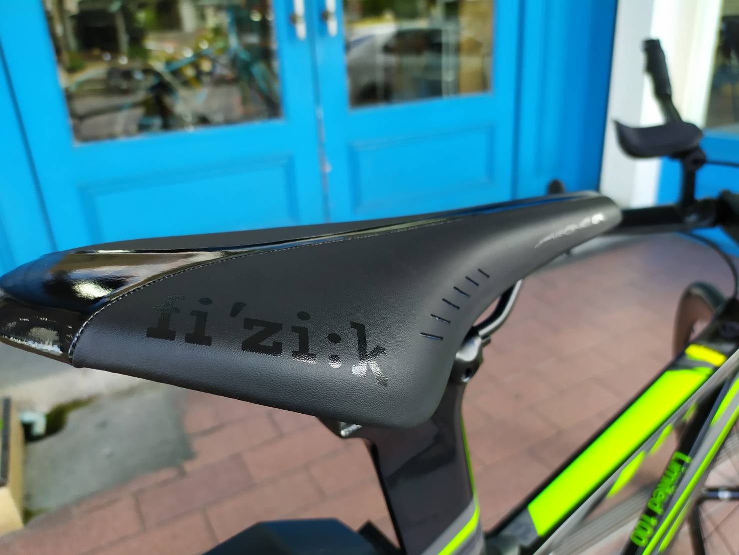 จักรยานไตรกีฬา JAVA TORNADO TT Triathlon bikes เฟรมคาร์บอน ล้อ DECA42, ชุดขับ 105 22สปีด