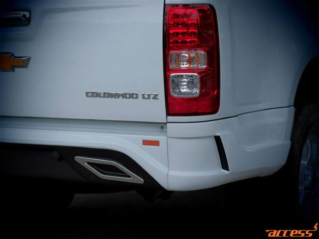 ชุดแต่ง ACCESS พร้อมปลายท่อคู่ : COLORADO / 2012 / 4D