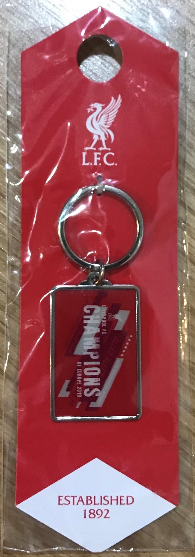 พวงกุญแจ ฟุตบอล สโมสรลิเวอร์พูล - ราชันย์แห่งยุโรป 2019 ใหม่ / LIVERPOOL Football Club Key Ring - CHAMPIONS of EUROPE 2019 NEW