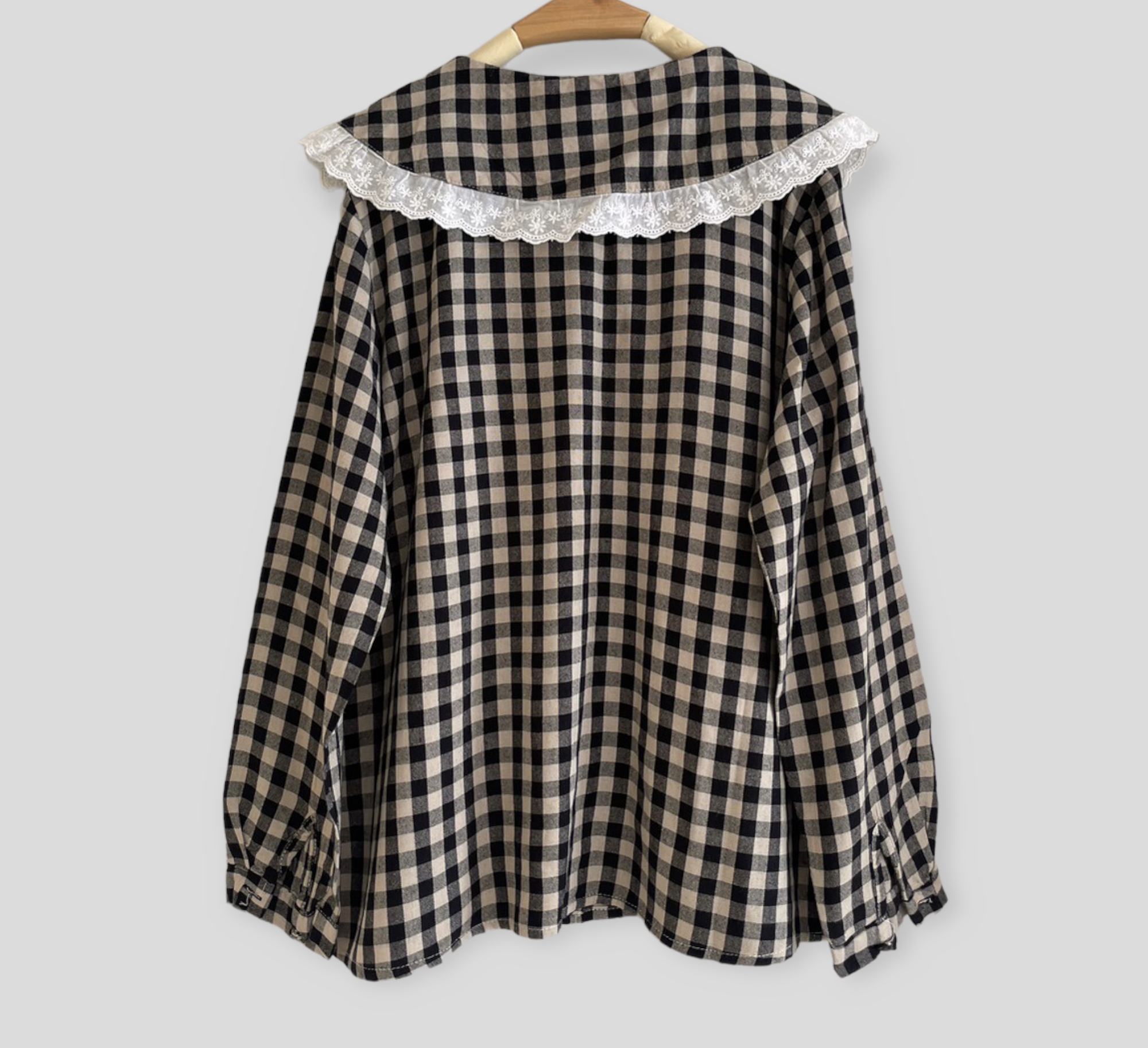 เสื้อคอบัวผ้าฝ้ายลายสก็อต