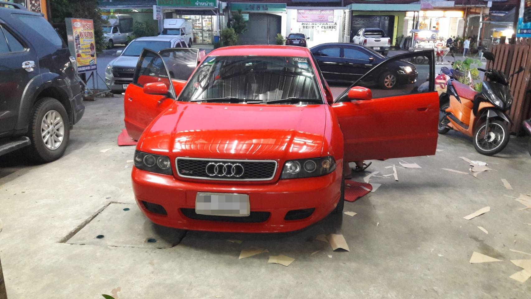 พรมรถยนต์ Audi A4 เข้ารูป