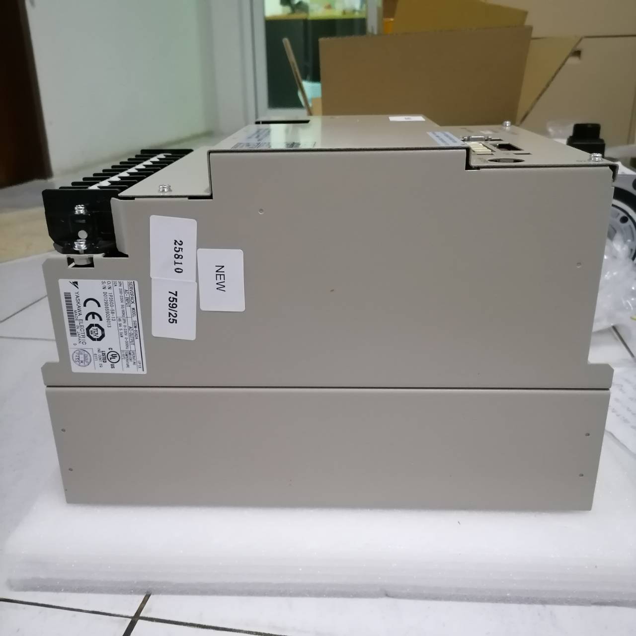 SGDM-60ADA SERVO DRIVE " YASKAWA "