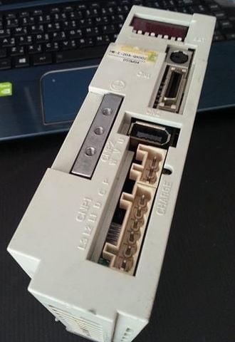 MR-E-20A-QX002 SERVO DRIVE " MITSUBISHI "
