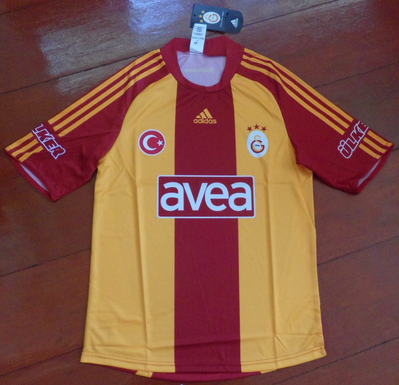 เสื้อฟุตบอล ทีมสโมสรกาลาตาซาราย เอสเค ชุดเหย้า (UCL/UEFA Cup) 2008/09 ใหม่ S-Size / GALATASARAY SK Football Shirt Home Kit (UCL/UEFA Cup) 2008/09 Jersey NEW S-Size