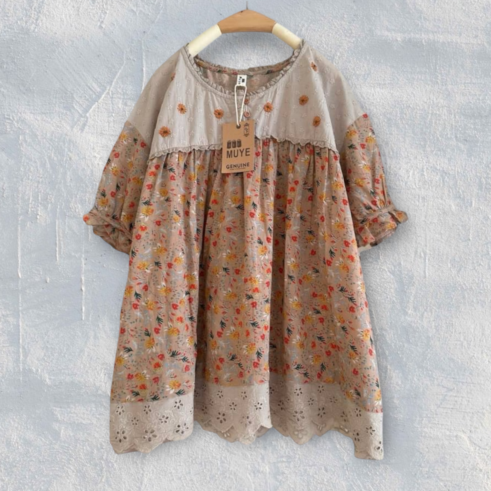 เสื้อผ้าฝ้ายลายดอกไม้แต่งผ้าลูกไม้ลายปัก